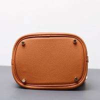 بيكوتان كروك | كاكي