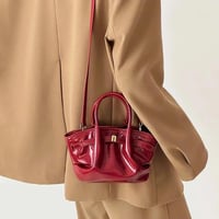 جو بي | أحمر