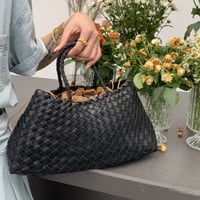 دراغون | أسود