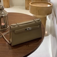 كيلي بوشيت | أزرق