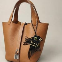 تعليقة صقر خرز