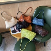 دراغون روزانا | أسود