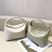 بوتيغا واليس | أخضر