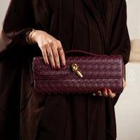 لونق كلاتش انديامو | عنابي