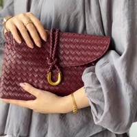 بوتيغا باوتش | عنابي