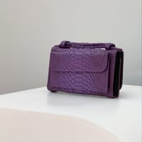 واليت باق | بنفسجي