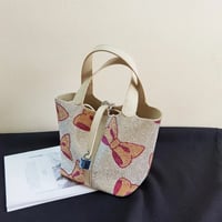 كريستال بيكوتان