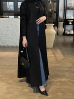 عباية كريب بترولي مع تطريز يدوي بقصة نصف كلوش