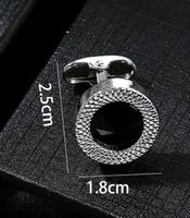 كبك فضي على اسود شكل دائري