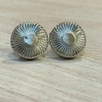 كبك دايموند فضي غامق على اسود شكل مربع