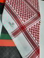 شماغ قوتشي كلاسيك 2025 الجديد احمر غامق