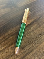 قلم لون روز قولد على زيتي جامبو مستوحى من كارتير