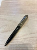 قلم مستوحى من كارتير سانتوس جامبو