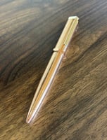 قلم لون روز قولد جامبو مستوحى من كارتير