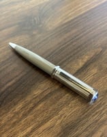 قلم لون فضي على رمادي جامبو مستوحى من كارتير