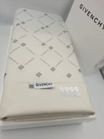 قماش جيفنشي صيفي لون سوبر لايت سلفر