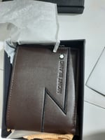 بكج الرمادي: طقم مونت بلانك الفاخر