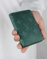 بوك لويس فيتون طبق الاصل