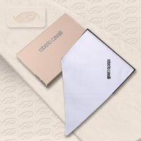 شماغ روبرتو كفالي ابيض