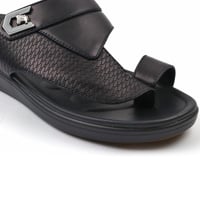 حذاء شرقي طبي مطرز