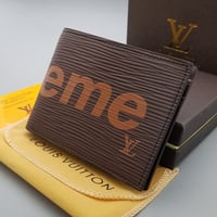 بوك لويس فيتون