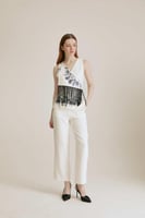 بنطلون بقصة مستقيمة