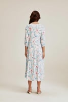 فستان طبقات بنقوش موردة