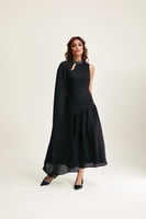 فستان بلا أكمام بكاب