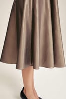 فستان جلد بأكمام قصيرة