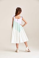 فستان طبقات مزين بأربطة