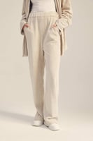 بنطلون كوردروي بقصة واسعة