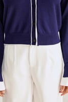 كارديغان بأزرار للإغلاق