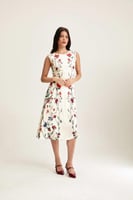 فستان مورد بلا أكمام