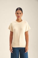 بلوزة محبوكة بأكمام قصيرة