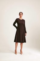 فستان ميدي بأكمام طويلة