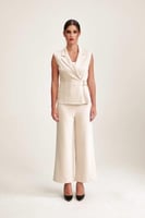 بنطلون شامواة بأرجل واسعة