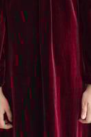 فستان مخمل مزين بفيونكات