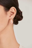 حلق بيضاوي بنمط رخامي