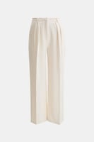 بنطلون بأرجل واسعة