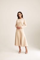 تنورة محبوكة بقصة كلوش