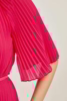 فستان بليسيه بياقة لامعة