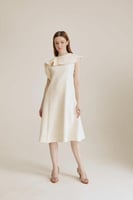 فستان بتفاصيل كشكش