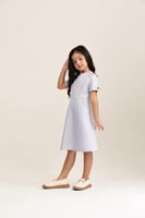 فستان بأكتاف مزينه بالكريستال