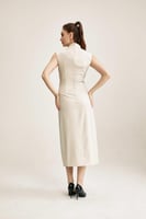 فستان بلا أكمام مزين بعقدة