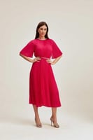 فستان بليسيه بياقة لامعة