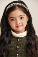 طوق شعر مٌزدوج مزين باللؤلؤ