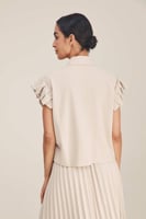 جاكيت بأكمام بكسرات