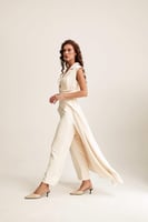 بنطلون بقصة ارجل واسعة