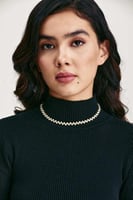 سلسال مزين باللؤلؤ