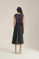 فستان بتفاصيل ترتر بكسرات